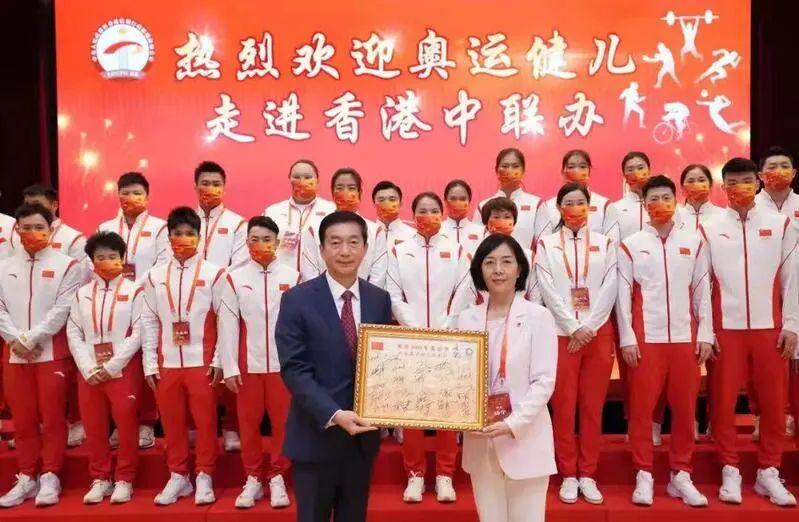 探索未来，2035年香港的全面展望与免费资料获取新纪元2021年香港全年免费正版资料